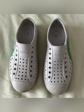Native Jefferson Slip-On Shoes in White with Green Side Panels, J4